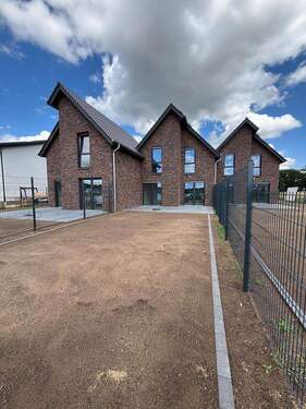 Bild 1 - Häuser mit exklusivem Seeblick zu Verkaufen!