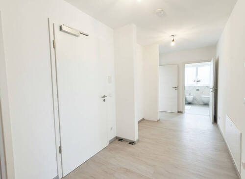 Flur - Etagenwohnung mit 104,00 m&sup2; in Bad Wörishofen / Schlingen zum Kaufen