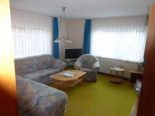 Wohnzimmer - Einfamilienhaus mit 91,00 m² in Metzingen-Glems zum Kaufen