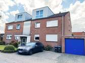 Straßenansicht mit Hauseingangsbereich - 3 Zimmer Etagenwohnung zum Kaufen in Greven