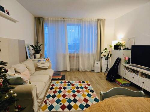 Wohnzimmer - 3 Zimmer Etagenwohnung in Ratingen