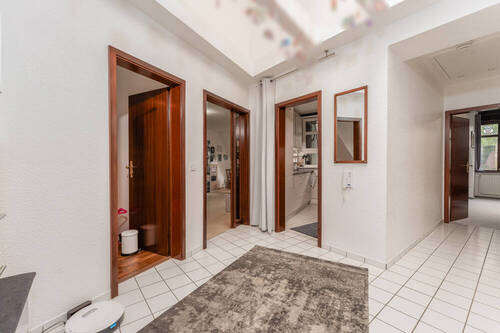 Diele - 3 Zimmer Etagenwohnung zum Kaufen in Bremen / Oberneuland