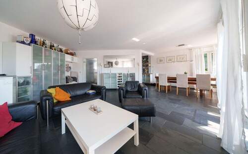 1.OG: Wohn- & Essbereich 2 - Etagenwohnung mit 220,00 m² in Bochum zum Kaufen