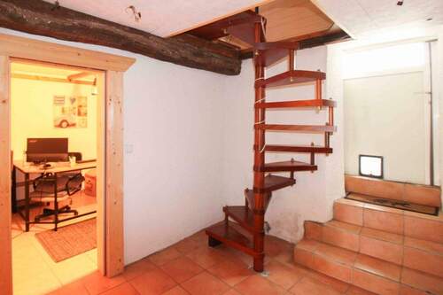 Flur OG - 4 Zimmer Reihenendhaus in Schönecken