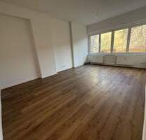 Kernsaniert 2025: 3 Zi (96,5 m²) mit EBK, 2 Bädern, ruhiger Innenhof - Zentrum Bernau - Berlin