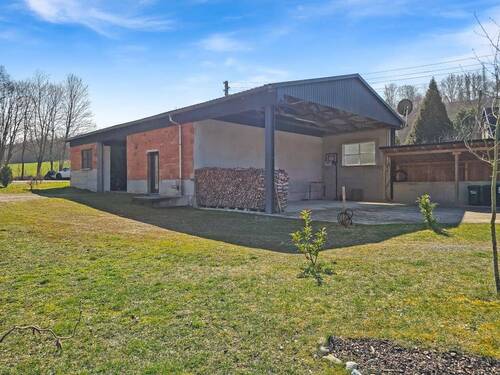 Seitenansicht Halle - 