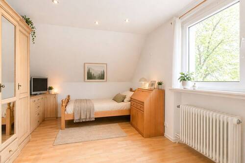 Schlafzimmer DG - 