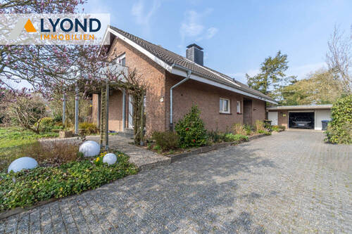 LYD 3704 - 2 Außenansicht - 8 Zimmer Mehrfamilienhaus, Wohnhaus zum Kaufen in Goch / Pfalzdorf