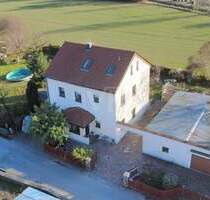 EINFAMILIEN- 2 FAMILIENHAUS MIT GROSSZÜGIGEM GARTEN, POOL UND MEHR IN RUHIGER LAGE VON RADEBEUL