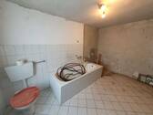 Bad mit Wanne und Dusche 2.WE - 