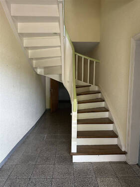 Flur Erdgeschoss - 5 Zimmer Einfamilienhaus in Heimbach