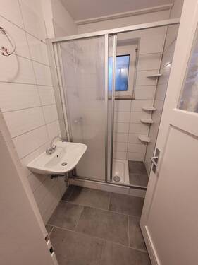 Bad - 4 Zimmer Etagenwohnung in Wertheim