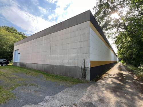 Halle hinten - Halle in Bad Karlshafen zur Miete