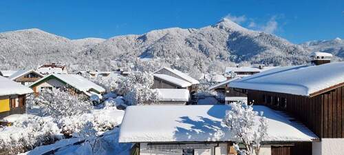 Studioblick Osten - 5 Zimmer Doppelhaushälfte zum Kaufen in Lenggries