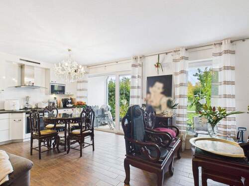 Großzügiger Wohn-/Ess-/Kochbereich - Etagenwohnung mit 66,00 m&sup2; in München zum Kaufen