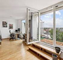 Attraktive, vermietete Dachgeschosswohnung mit großem Balkon - Berlin Spandau