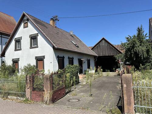 Bild 1 - Großes Grundstück mit Abbruchgebäude im Ortskern Meißenheim