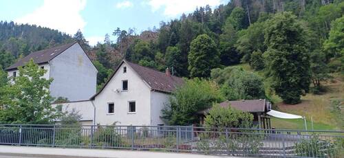 Ansicht Rückseite_ - 8 Zimmer Einfamilienhaus in Schramberg