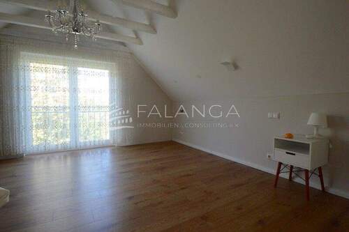 Helles Schlafzimmer DG - 