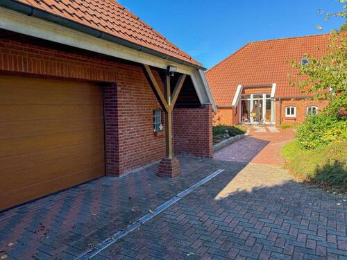 Außen 2 - Ebenerdiges Wohnen mit Stil - gemütliches Einfamilienhaus auf großem Grundstück in zweiter Reihe