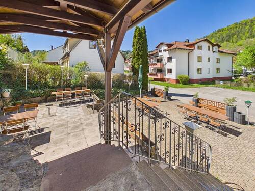 Biergarten - 7 Zimmer Einfamilienhaus zum Kaufen in Oberndorf am Neckar / Aistaig