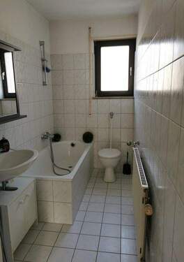 Bad - Etagenwohnung mit 57,00 m&sup2; in Ludwigshafen am Rhein zur Miete