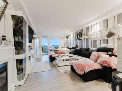 Wohnzimmer - 3 Zimmer Etagenwohnung in Tettnang