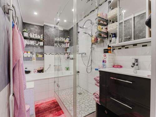 Bad - Etagenwohnung mit 82,90 m&sup2; in Tettnang zum Kaufen