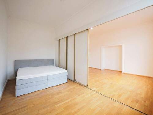 Bild 1 - Lichtdurchflutete Zwei-Zimmer Wohnung im Herzen Sulzbachs!