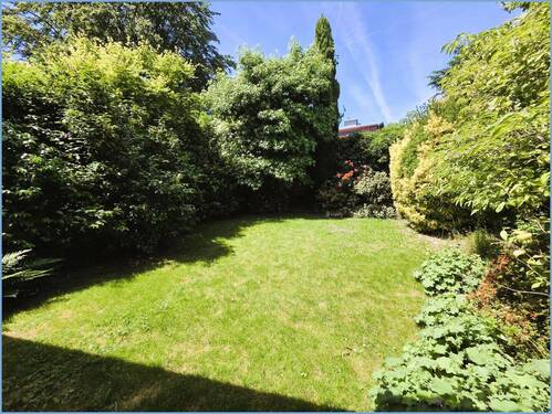 Terrasse - Blick in den Garten - Doppelhaushälfte mit 87,00 m&sup2; in Pulheim zum Kaufen