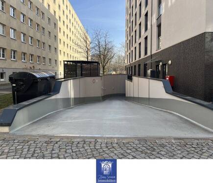Tiefgarageneinfahrt - 