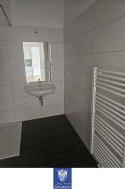 Bad - Etagenwohnung mit 45,40 m&sup2; in Dresden zur Miete