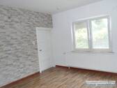 Wohnzimmer im Einfamilienhaus - 
