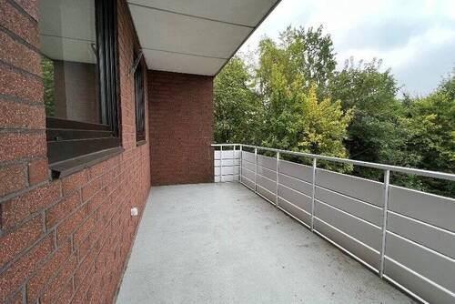 Balkon - 4 Zimmer Etagenwohnung zum Kaufen in Glinde