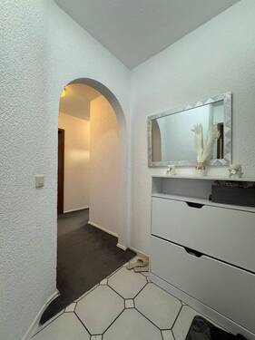 Flur - 3 Zimmer Etagenwohnung zum Kaufen in Rielasingen-Worblingen