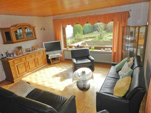 Wohnen EG - 8 Zimmer Reihenendhaus in Longkamp