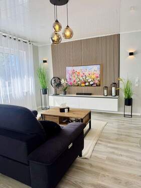 Bild 2 - 8 Zimmer Mehrfamilienhaus, Wohnhaus zum Kaufen in Steiningen