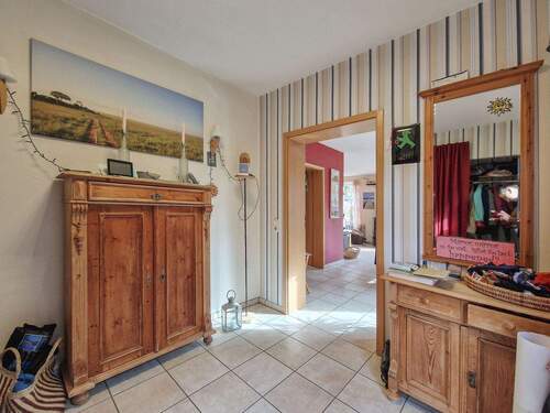 Diele - 6 Zimmer Einfamilienhaus zum Kaufen in Itzehoe