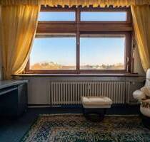 2-Zimmer-Wohnung mit unverbaubarem Weitblick über Lankwitz - Verkauf mit Wohnungsrecht - Berlin
