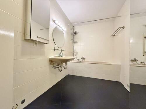 innenliegendes Wannenbad - Etagenwohnung mit 87,00 m&sup2; in Bremen zur Miete