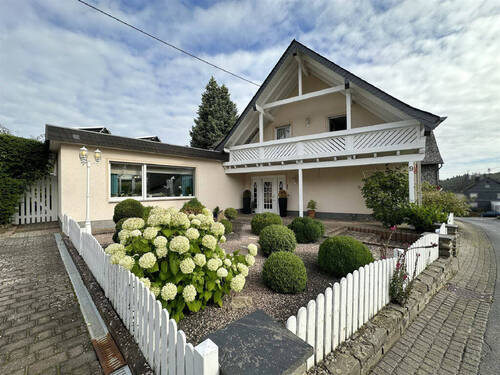 Außenansicht - 7 Zimmer Einfamilienhaus in Utzenhain