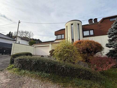 Bild1 - großzügiges, helles Einfamilienhaus in ruhiger Waldrandlage, Dudweiler