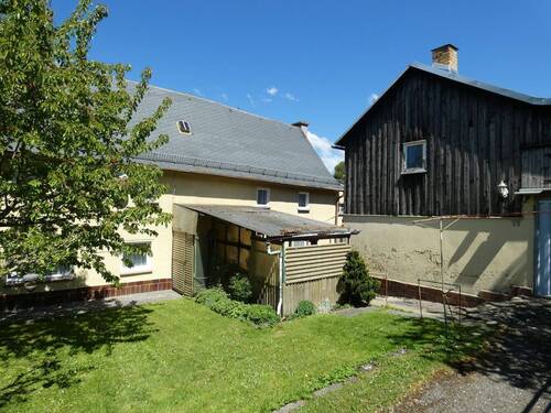 Ansicht Innenhof mit Grünflächen - 