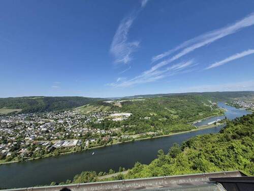 Blick aus dem DG - 9 Zimmer Reihenendhaus in Starkenburg