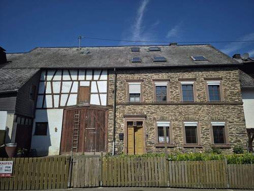 Straßenansicht Ost - 