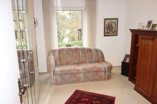 1. OG - Kinderzimmer inkl. Einbauschrank - 