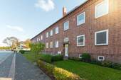 Hausansicht - Top 3-Zimmer-Wohnung am Blink mit Südbalkon in Bremerhaven-Lehe!