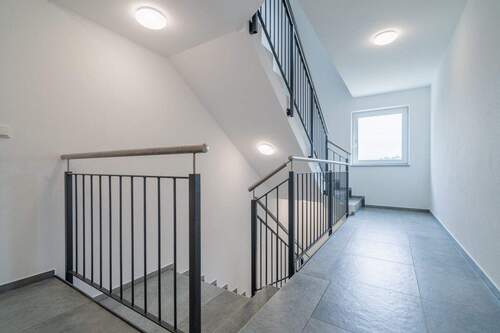 Treppenhaus - 2 Zimmer Etagenwohnung in Vilgertshofen / Issing