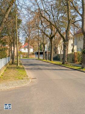 Herbstliche Wohnstraße - 