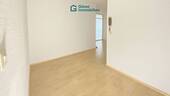 Flur - 2 Zimmer Etagenwohnung in Stuttgart / Heumaden